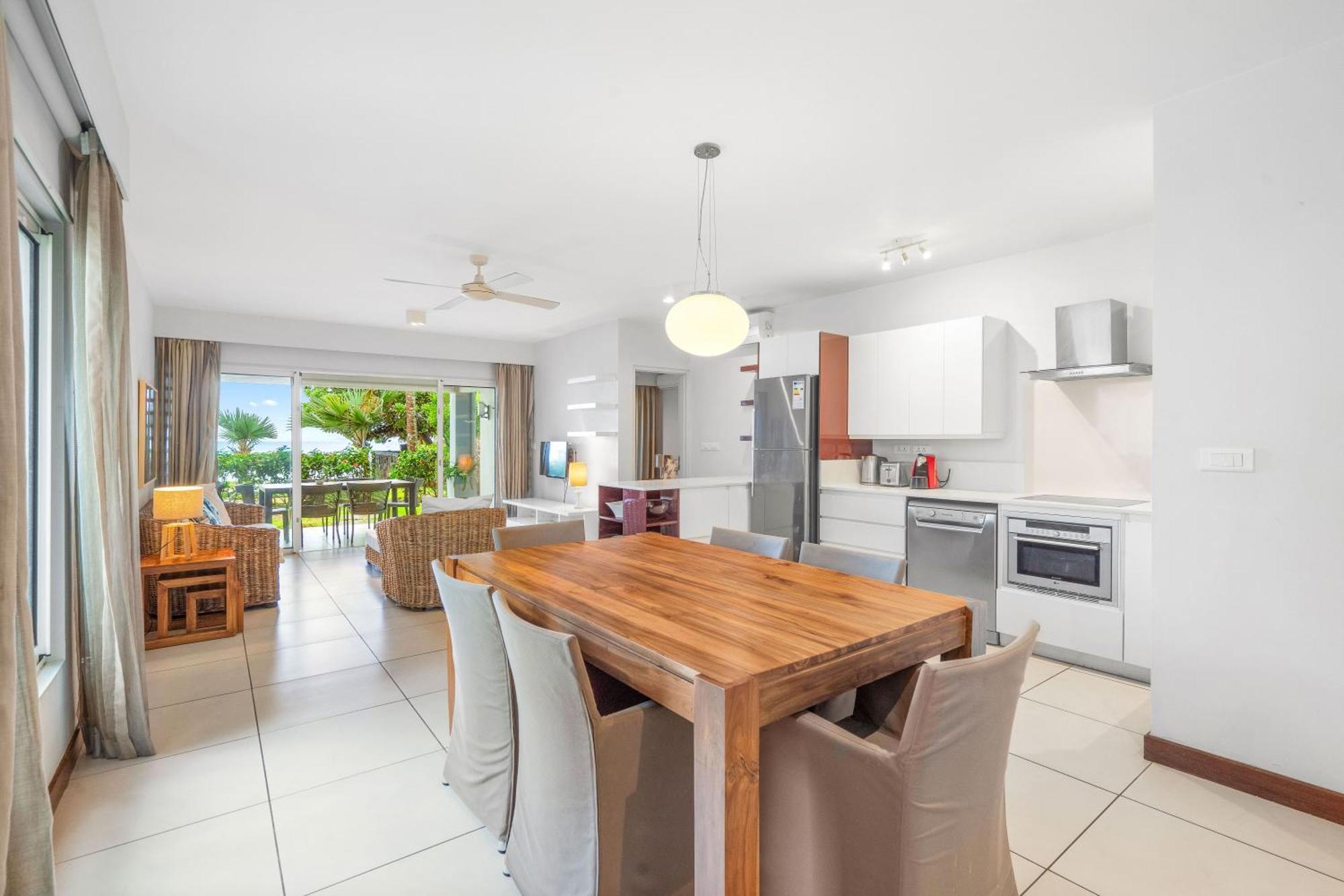 Kanope Bay - Holiday Beachfront Apartments Pointe aux Biches Exteriör bild