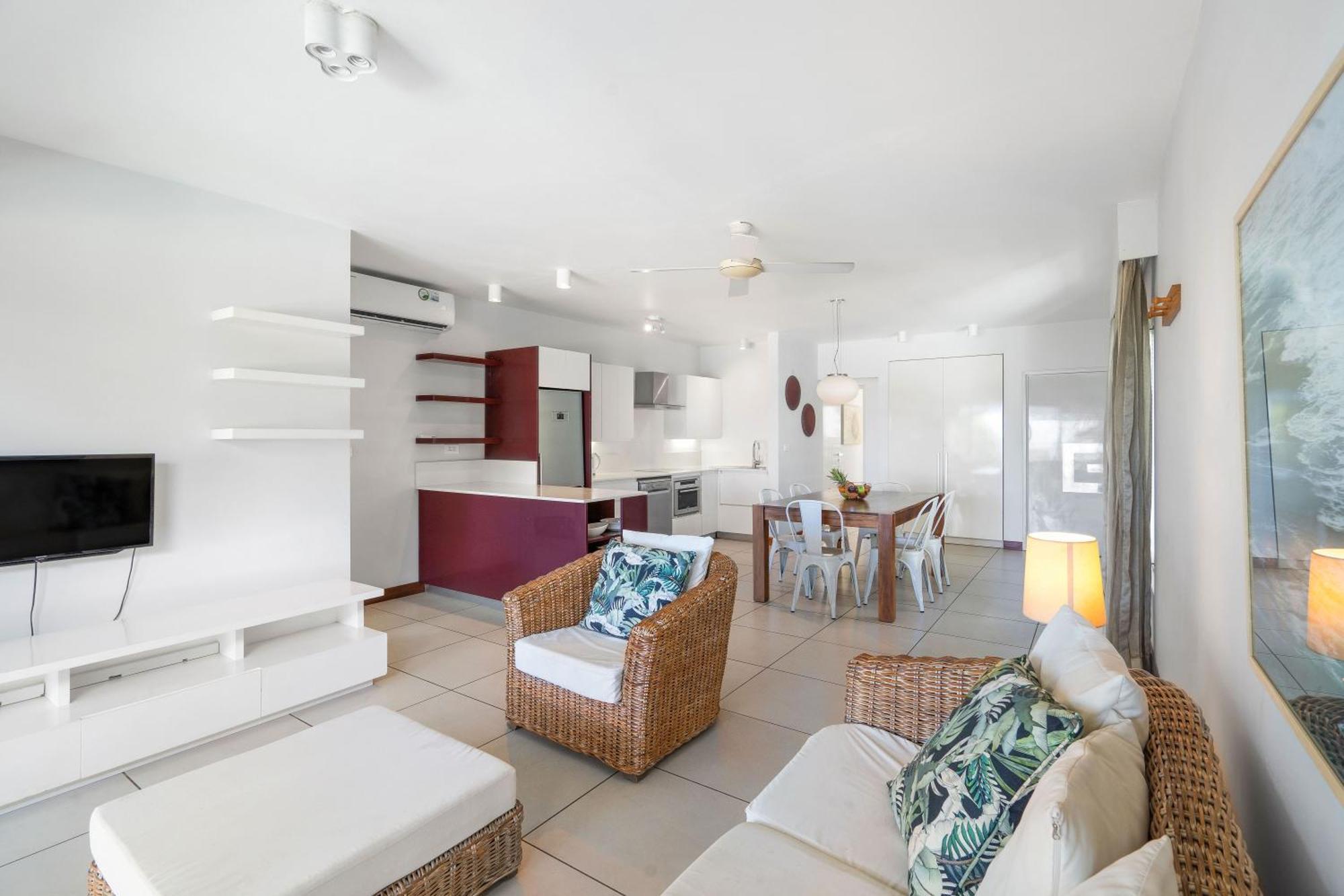 Kanope Bay - Holiday Beachfront Apartments Pointe aux Biches Exteriör bild