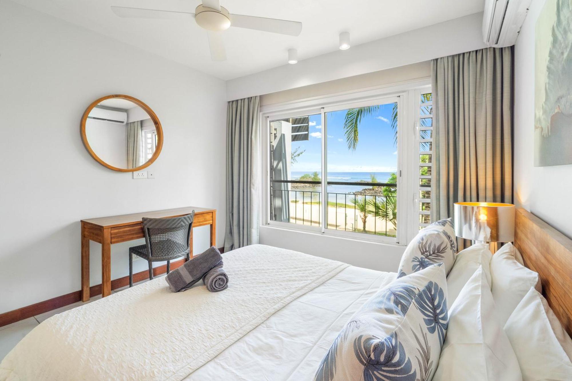 Kanope Bay - Holiday Beachfront Apartments Pointe aux Biches Exteriör bild