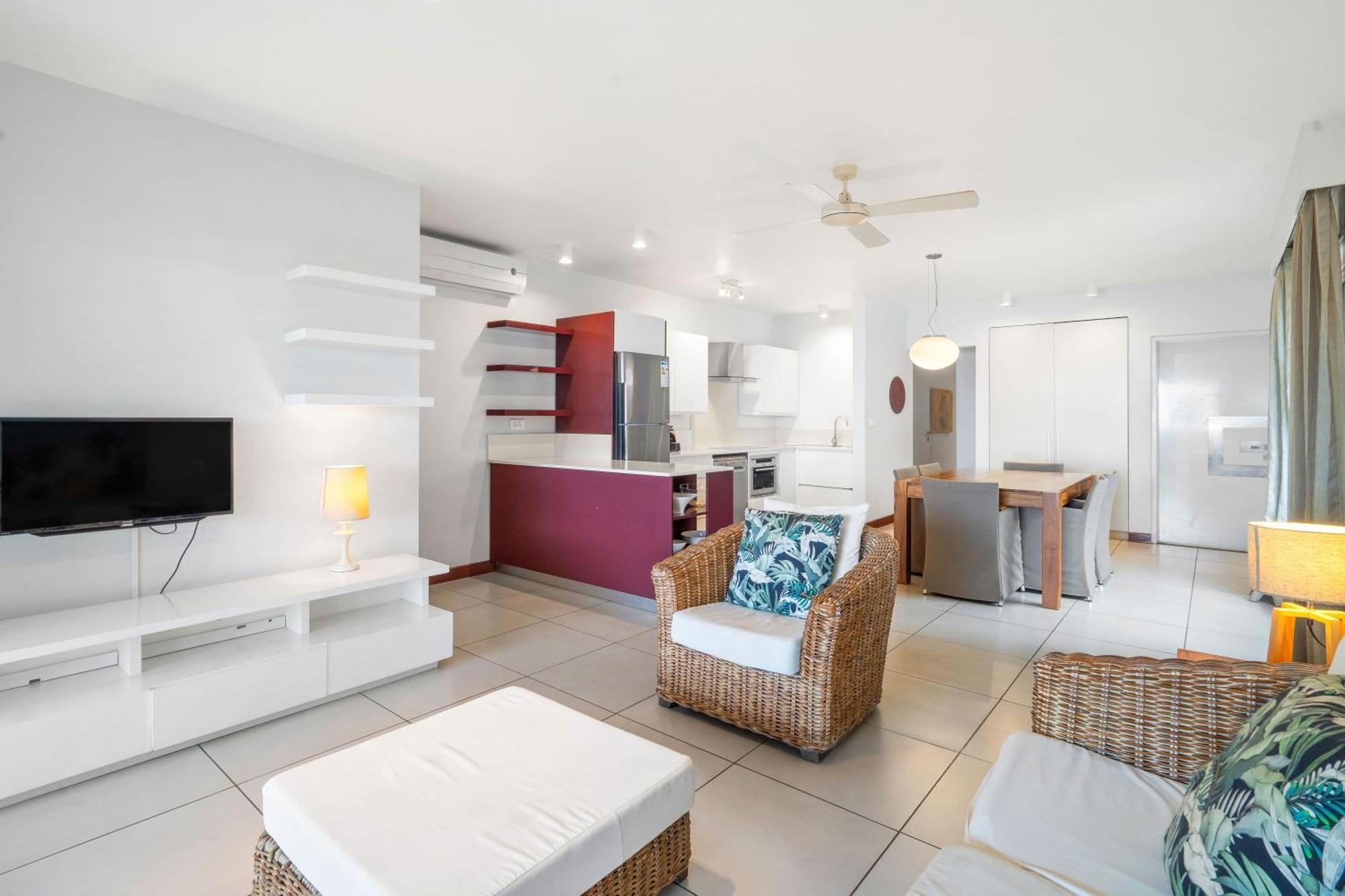 Kanope Bay - Holiday Beachfront Apartments Pointe aux Biches Exteriör bild