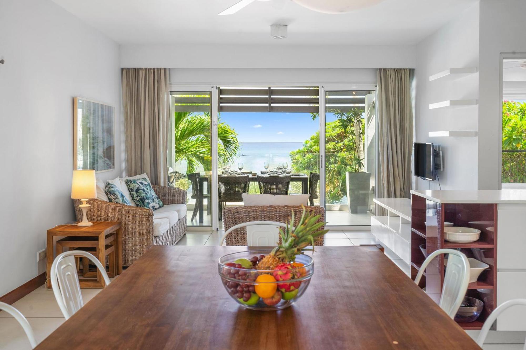 Kanope Bay - Holiday Beachfront Apartments Pointe aux Biches Exteriör bild