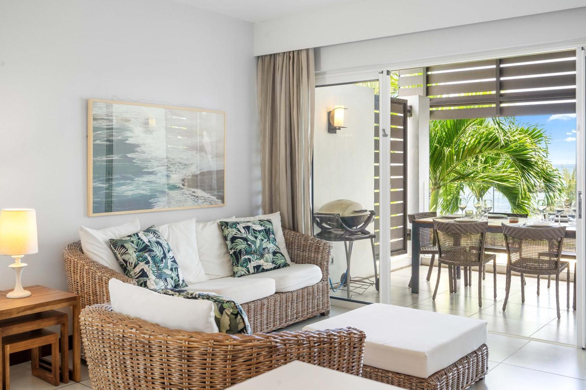 Kanope Bay - Holiday Beachfront Apartments Pointe aux Biches Exteriör bild
