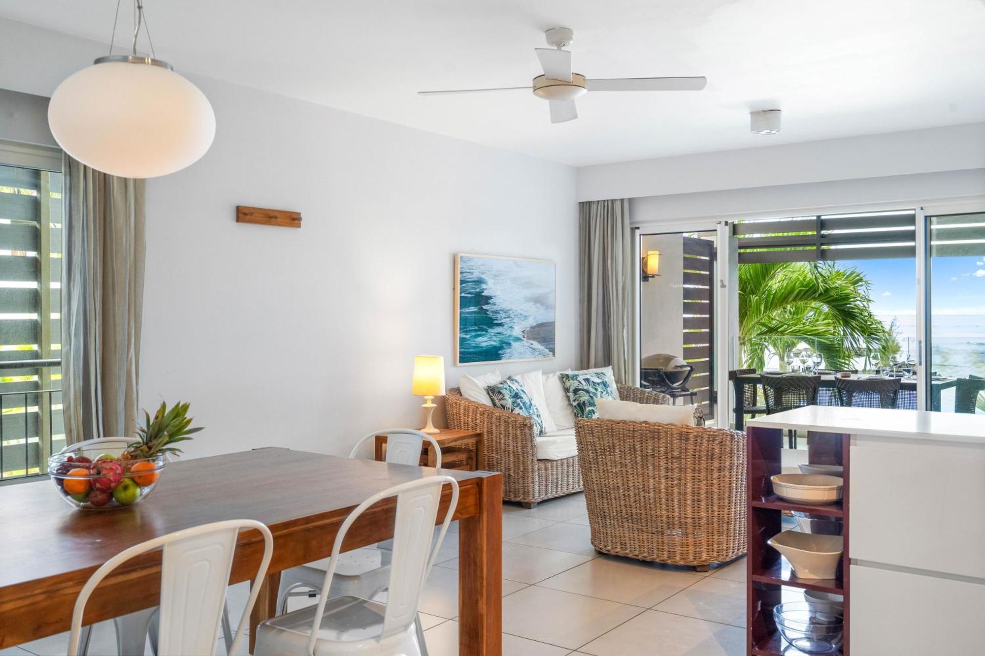Kanope Bay - Holiday Beachfront Apartments Pointe aux Biches Exteriör bild